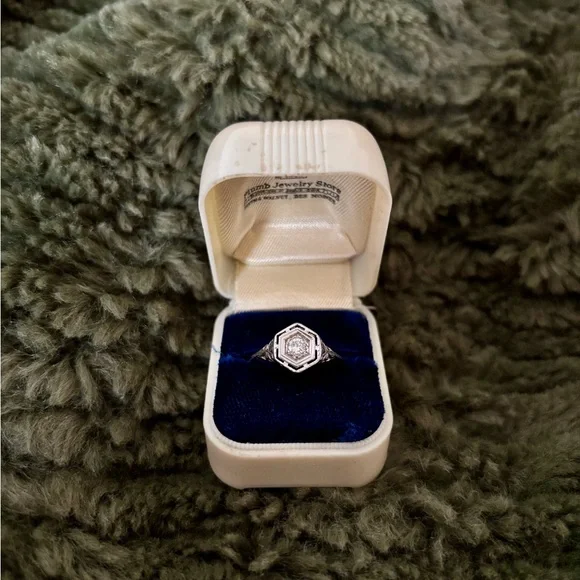 Elegant Early 1900s Vintage 18k White Gold Natural Old European Diamond Ring 6 - Picture 1 of 7